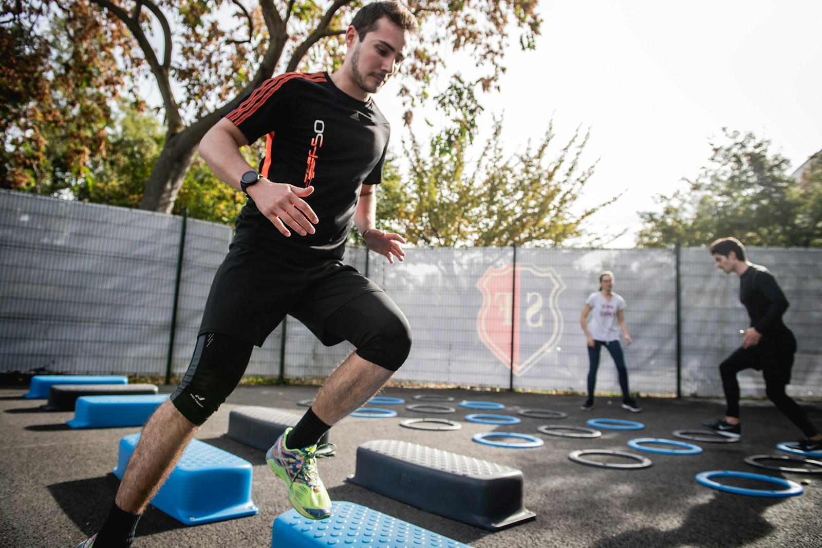 Vaut-il mieux intégrer le cardio avant ou après les exercices de musculation ?