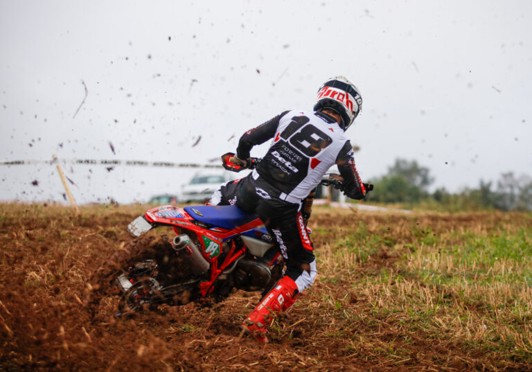 Article | L’enduro : un sport mécanique à la croisée de la passion, de la nature et de la performance