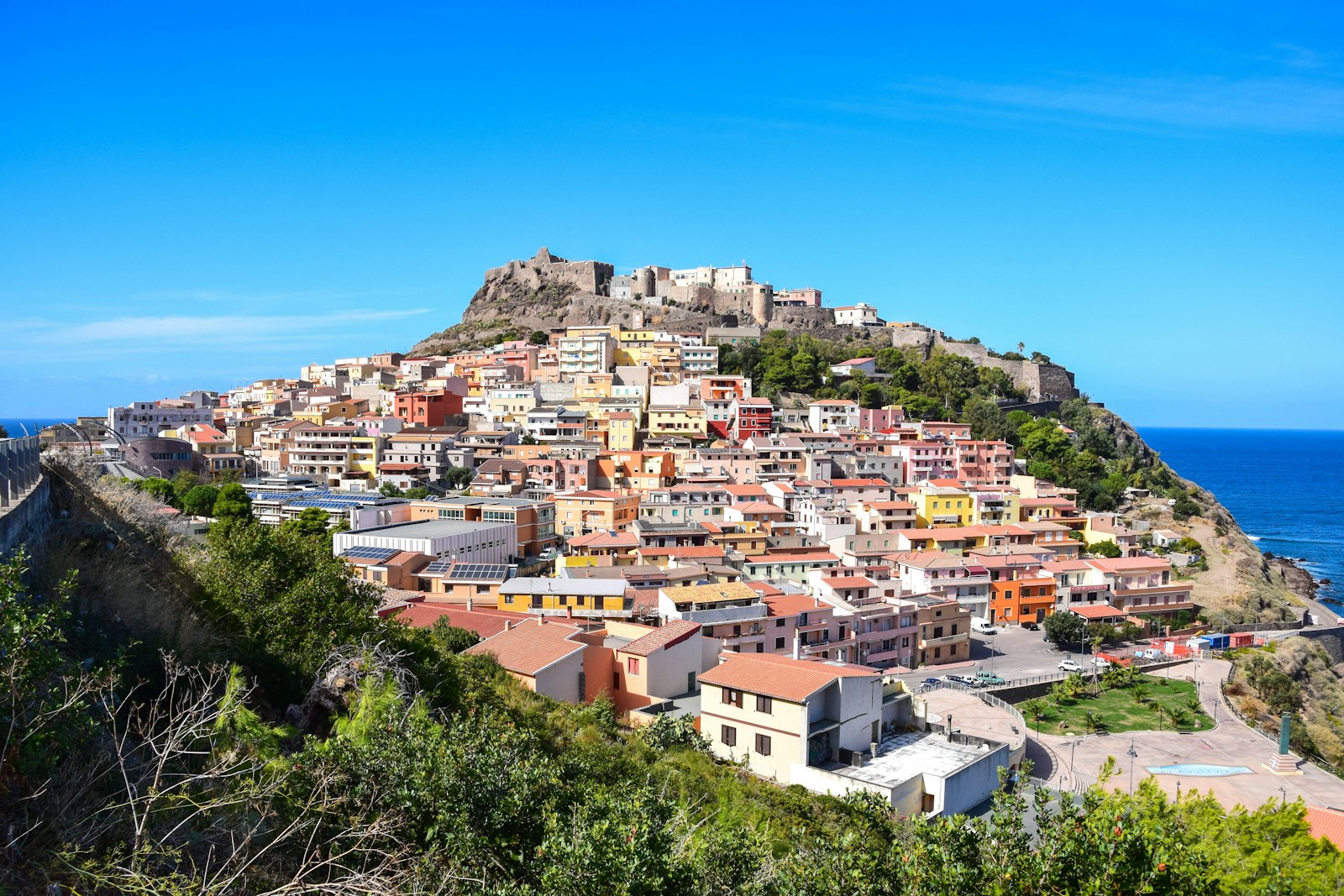 Castelsardo compte parmi les plus charmants villages de l’île, juché sur un promontoire rocheux