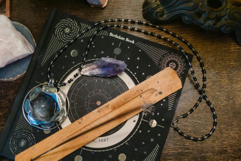 Article | Le thème astral, miroir de soi au-delà des horoscopes