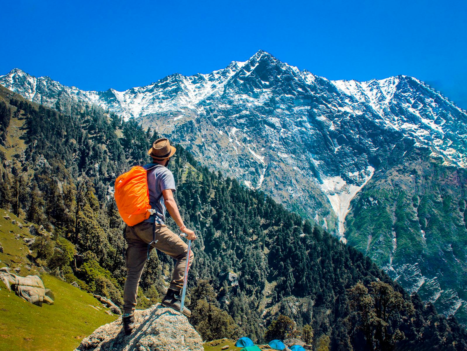 Astuces pour se protéger du soleil lors des randonnées
