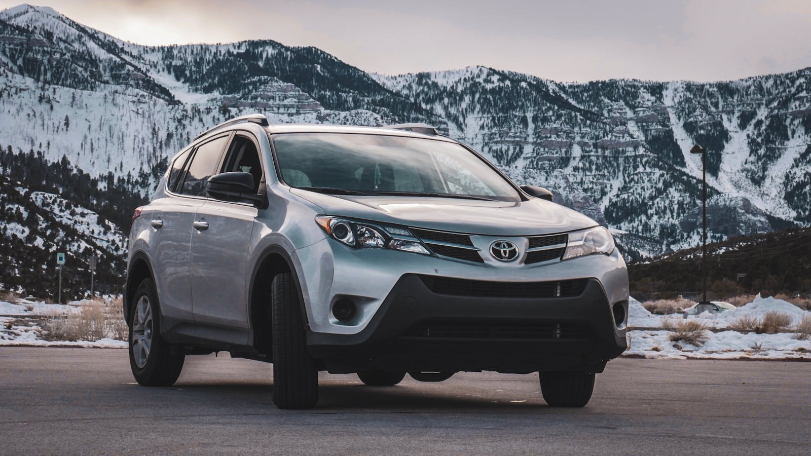 Occasion: quelle voiture hybride choisir à moins de 15000€?