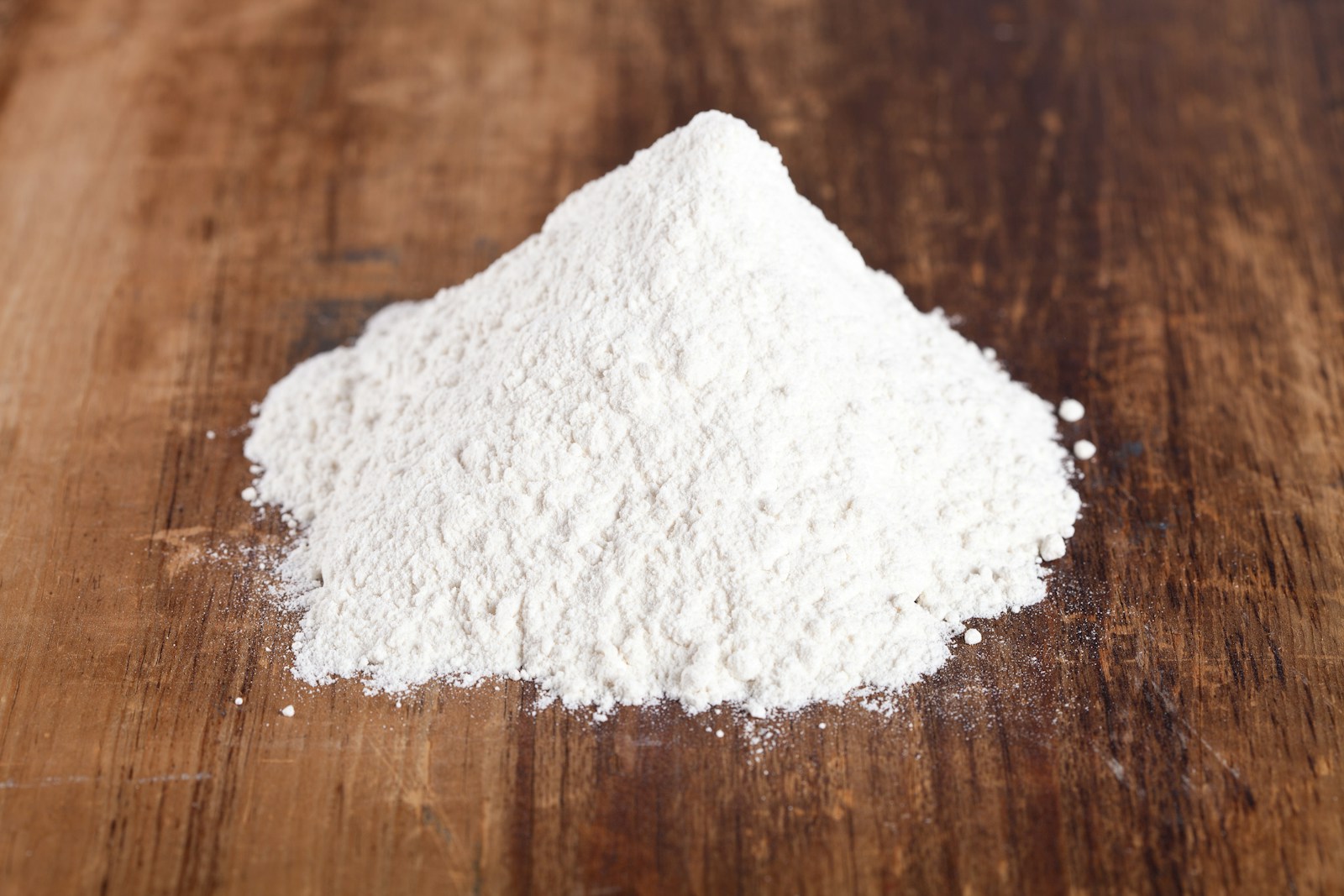 Plusieurs solutions naturelles peuvent s’avérer tout aussi efficaces pour enlever les taches de cerise