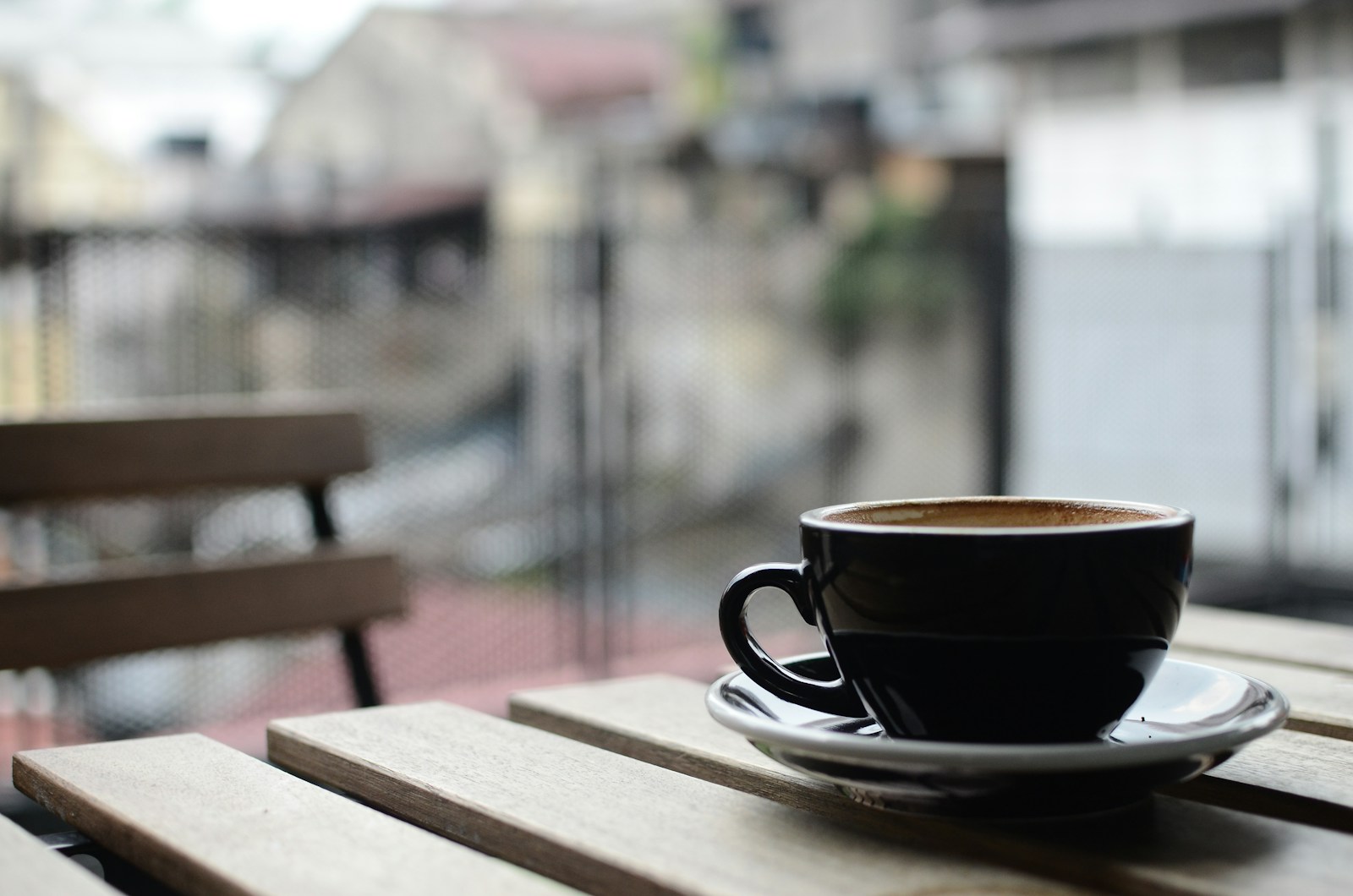 Café par temps de canicule : une sage décision ou une erreur ?