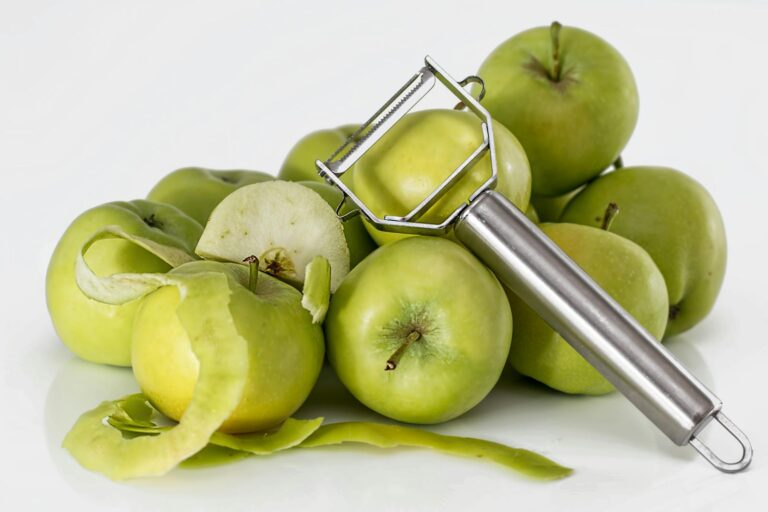 Article | Est-il indispensable d’éplucher les fruits et légumes ?
