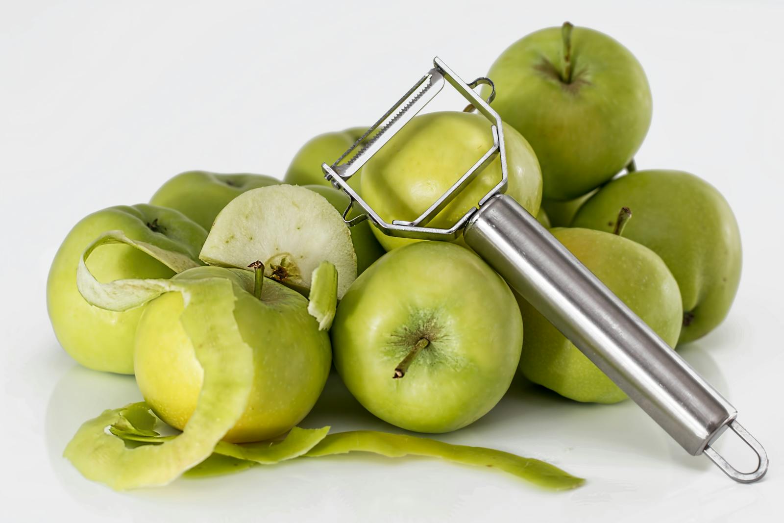 Est-il indispensable d'éplucher les fruits et légumes ?