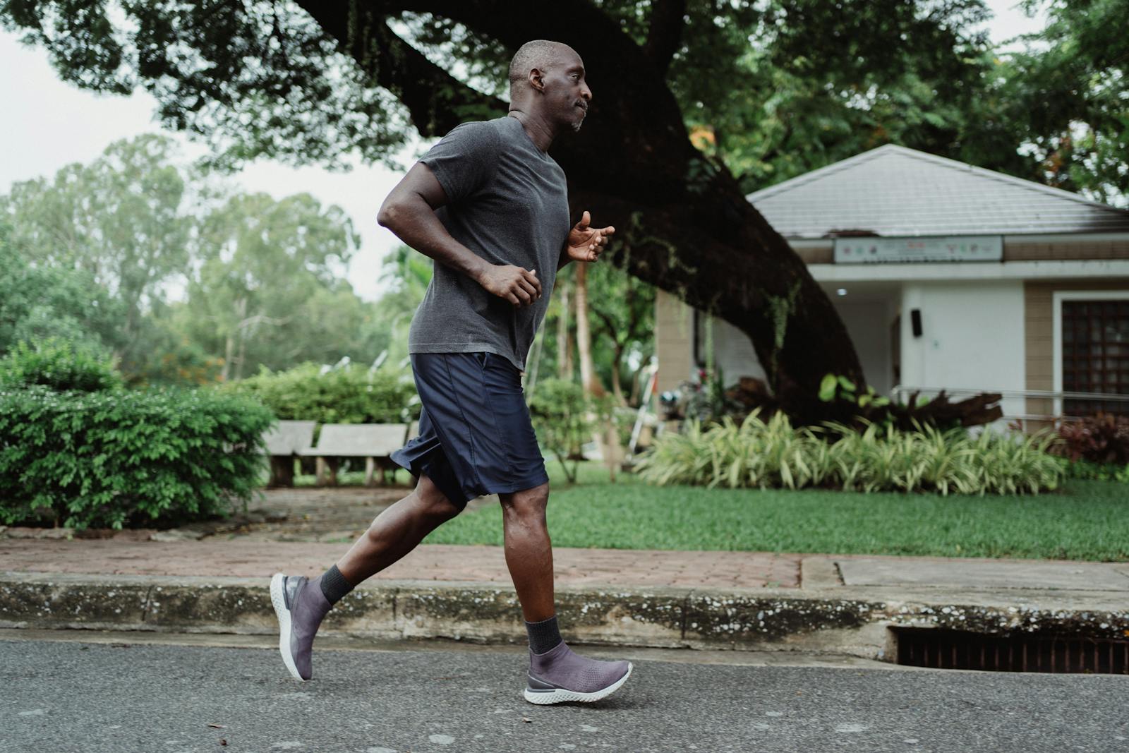 Faut-il courir à jeun pour brûler plus de graisses ?