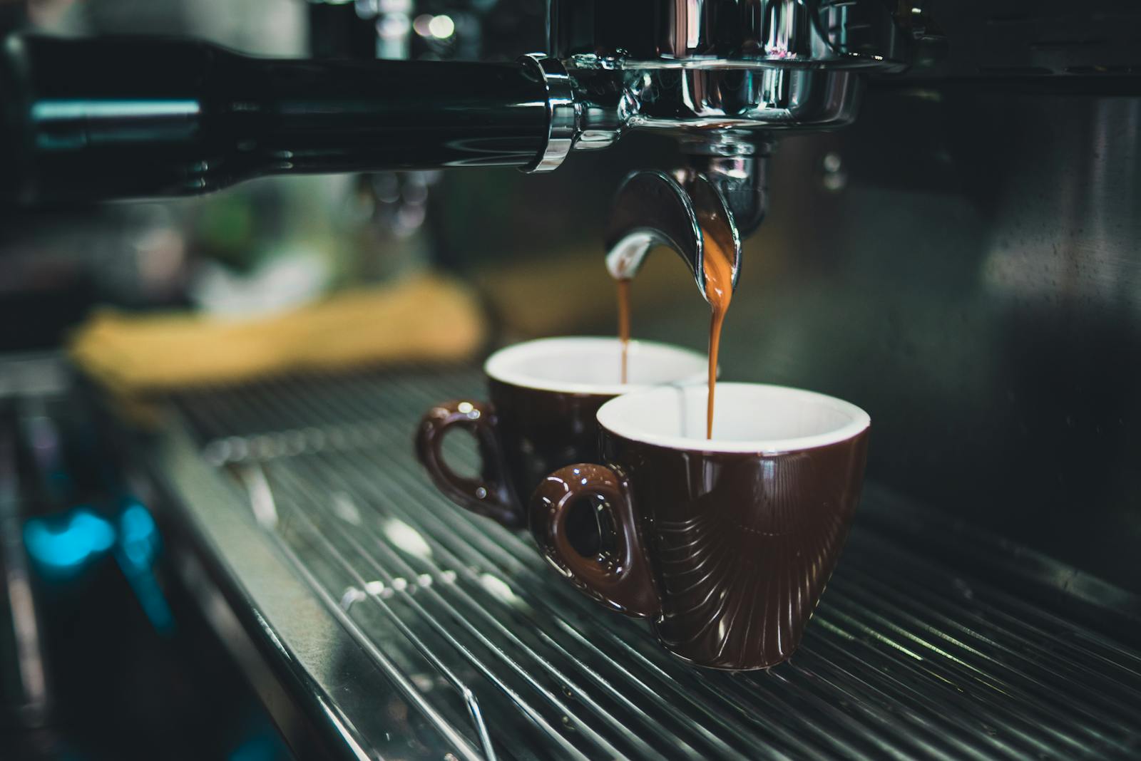 La caféine est un stimulant qui reste actif plusieurs heures dans l’organisme.