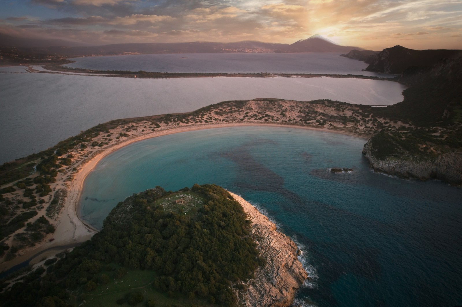 La plage de Voidokilia en Grèce