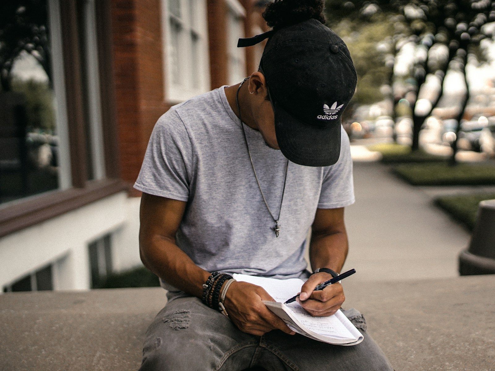 L'écriture permet de renforcer la confiance en soi.