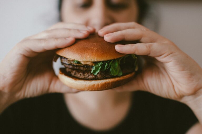 Article | Comment gérer le stress sans se réfugier dans la nourriture ?