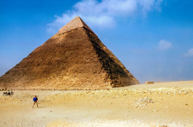 Article | Les mystères de la pyramide de Khéops intriguent les scientifiques