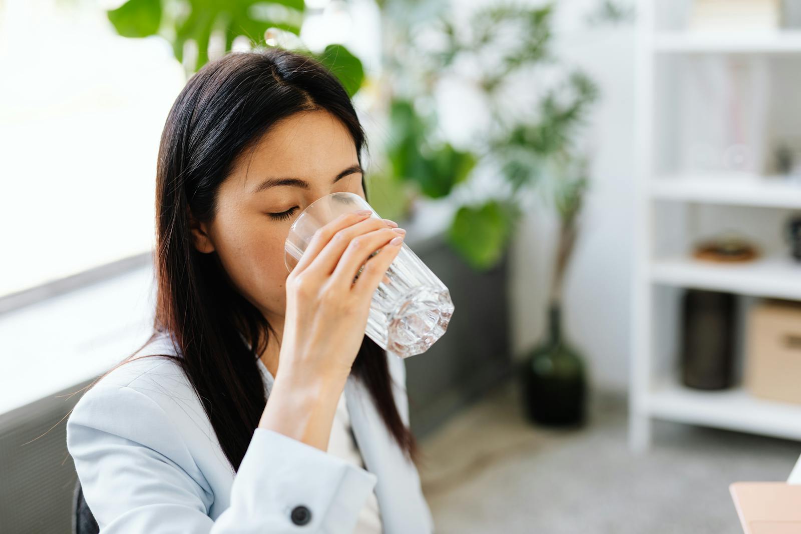Les avantages et les risques du jeûne à base d'eau : ce qu'il faut savoir