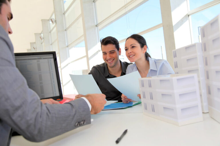 Article | Faut-il se charger de la gestion locative de son bien ou faire appel à une agence immobilière ?