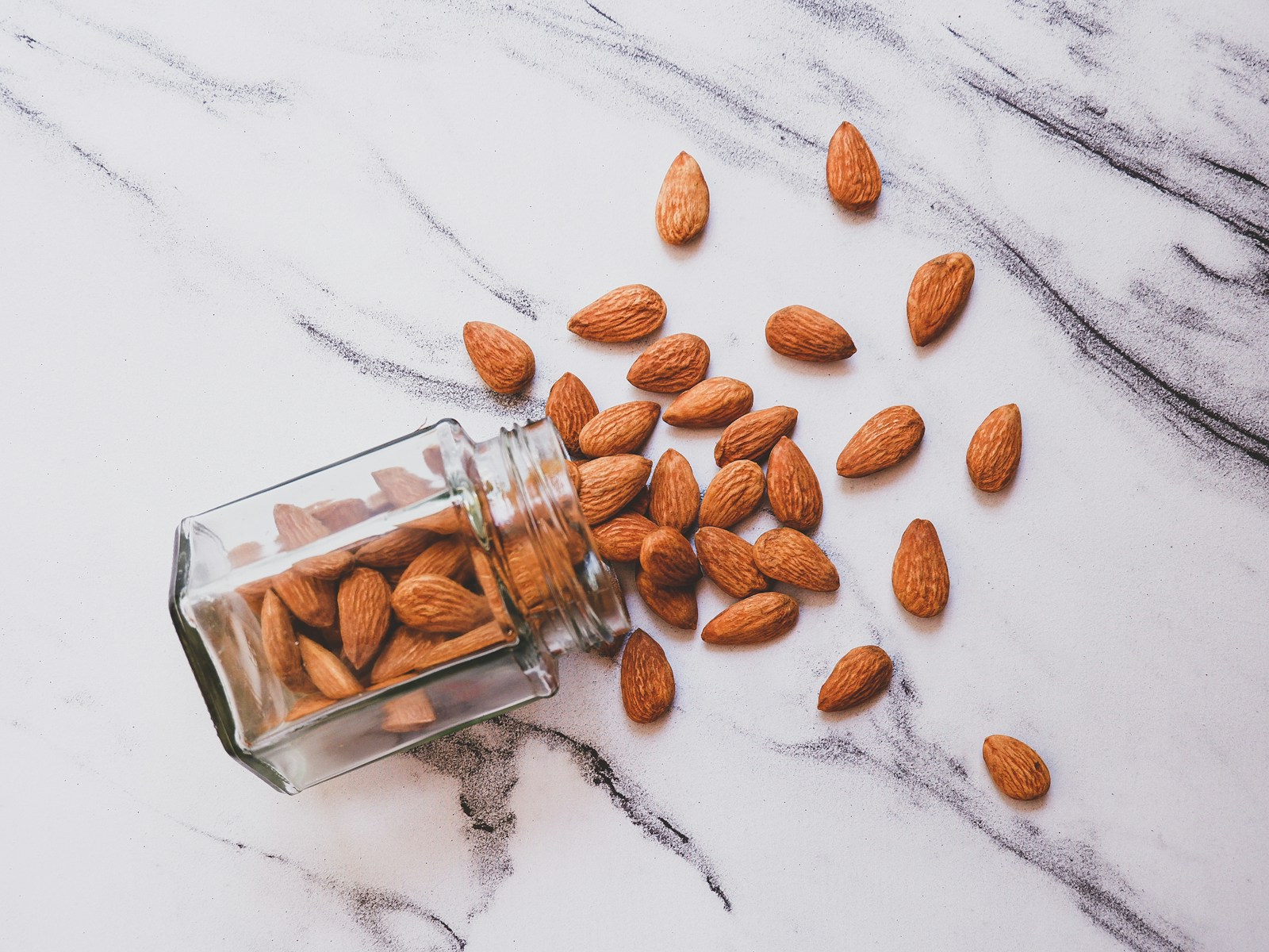 Les amandes : alliées minceur ou source de kilos en trop ?
