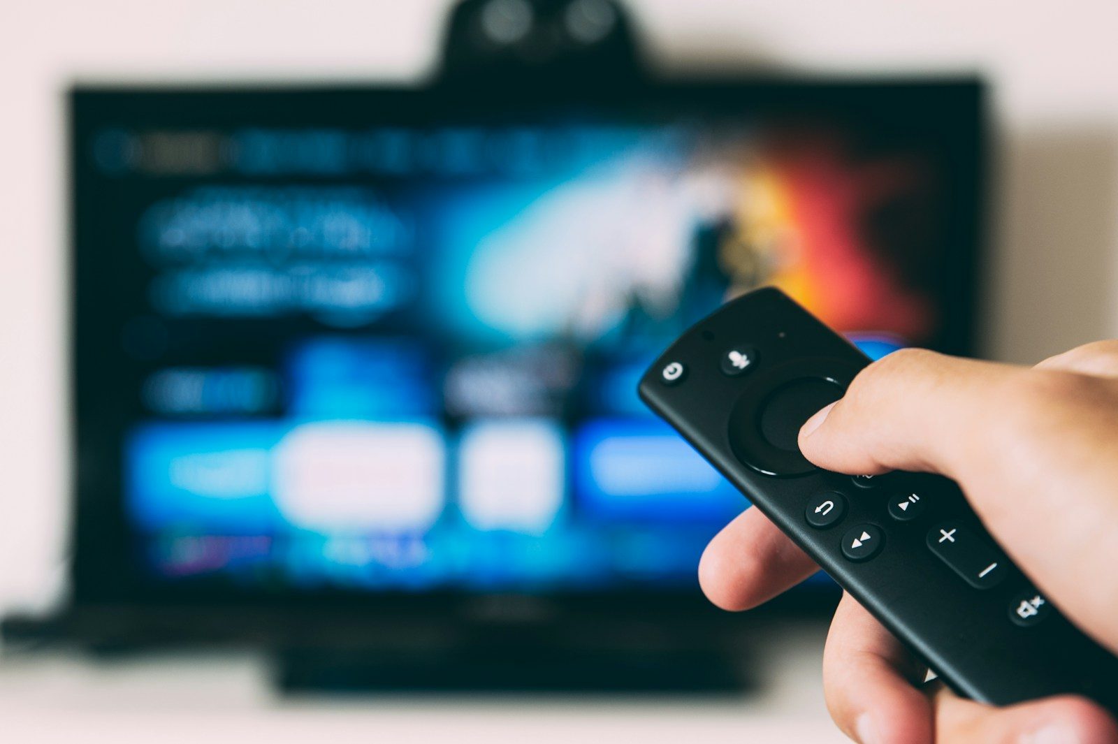 Comment la télévision connectée transforme les usages numériques en France