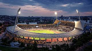 Charl&eacute;ty, un stade dans la ville