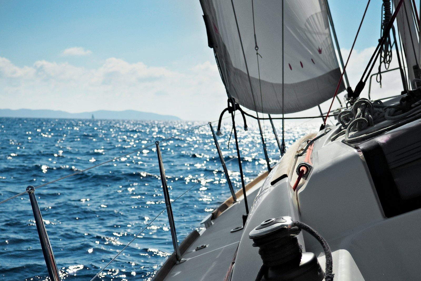 Comment choisir une voilerie pour entretenir ou remplacer ses voiles de bateau
