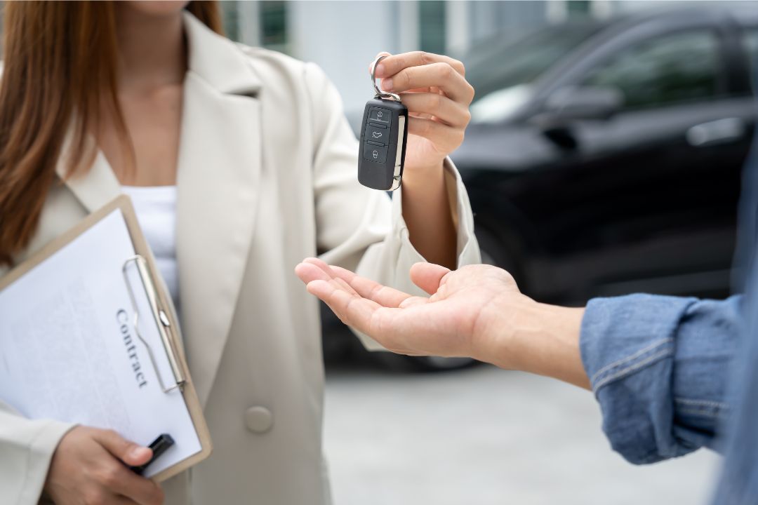 Location de voiture &agrave; H&eacute;raklion : 10 conseils pratiques d&egrave;s l&rsquo;a&eacute;roport